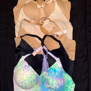 Victorias secret naked seamless Bralette lot M New! Bras